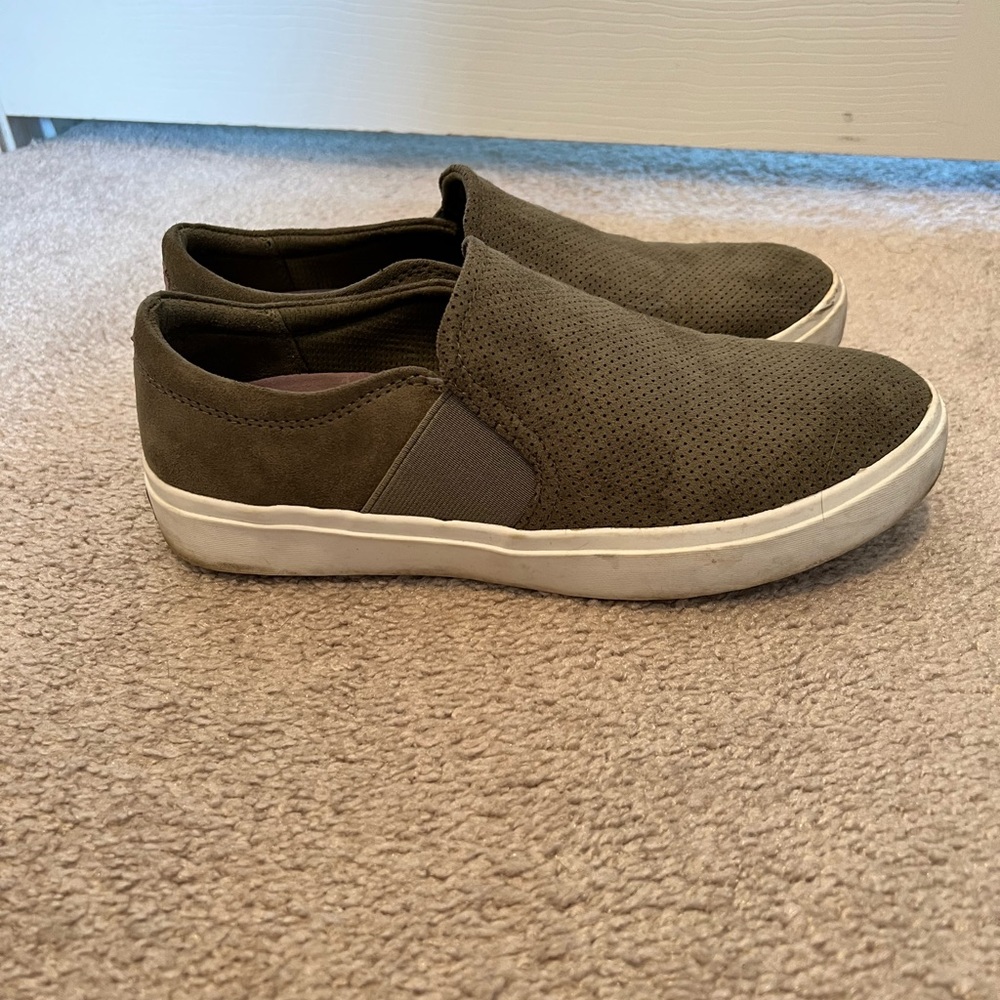 Dr. Scholl’s platform sneaker size 8.5